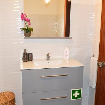 A Level At The Top Apartment
